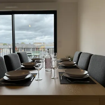 In With Terrace Views